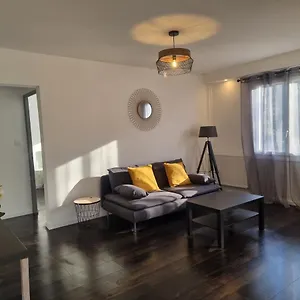 Appartement Le Petit Meas Superbe Au Calme., Pierrelatte